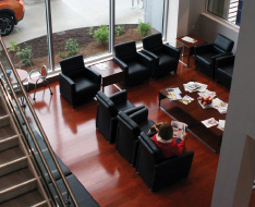 Subaru Express Service - comfortable waiting room with refreshments at Tom Wood Subaru in Indianapolis, IN Subaru Express Service - comfortable waiting room with refreshments at Tom Wood Subaru in Indianapolis, IN
